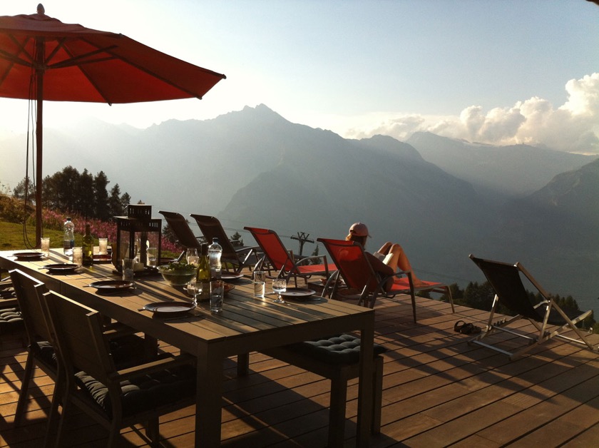 Luxus-möblierte Terrasse mit Traum Blick